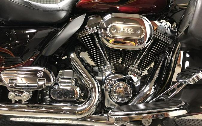 2011 Harley-Davidson® CVO Electra Glide Ultra Classic - FP8020