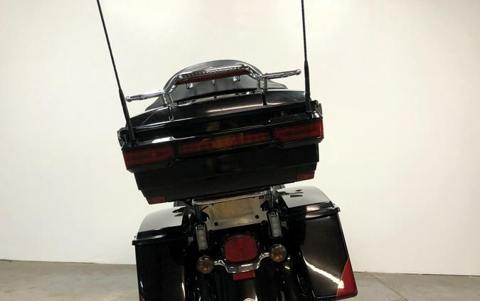 2011 Harley-Davidson® CVO Electra Glide Ultra Classic - FP8020