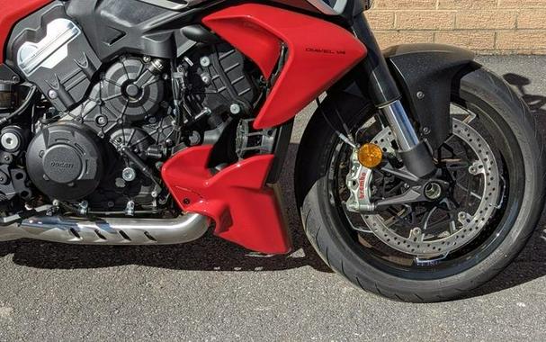 2025 Ducati Diavel V4 Ducati Red