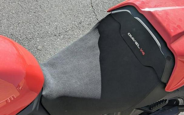 2025 Ducati Diavel V4 Ducati Red
