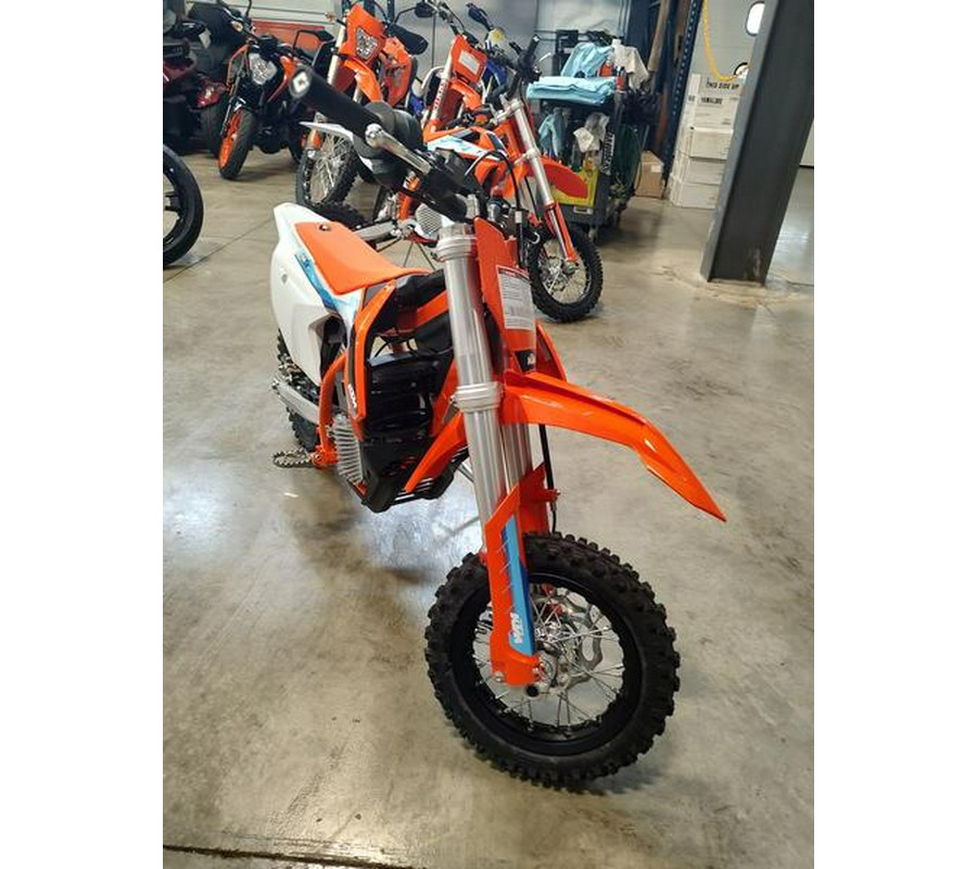 2024 KTM SX-E 3