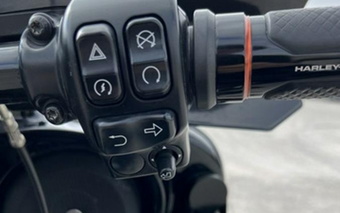 2022 Harley-Davidson FLHXS - Street Glide Special