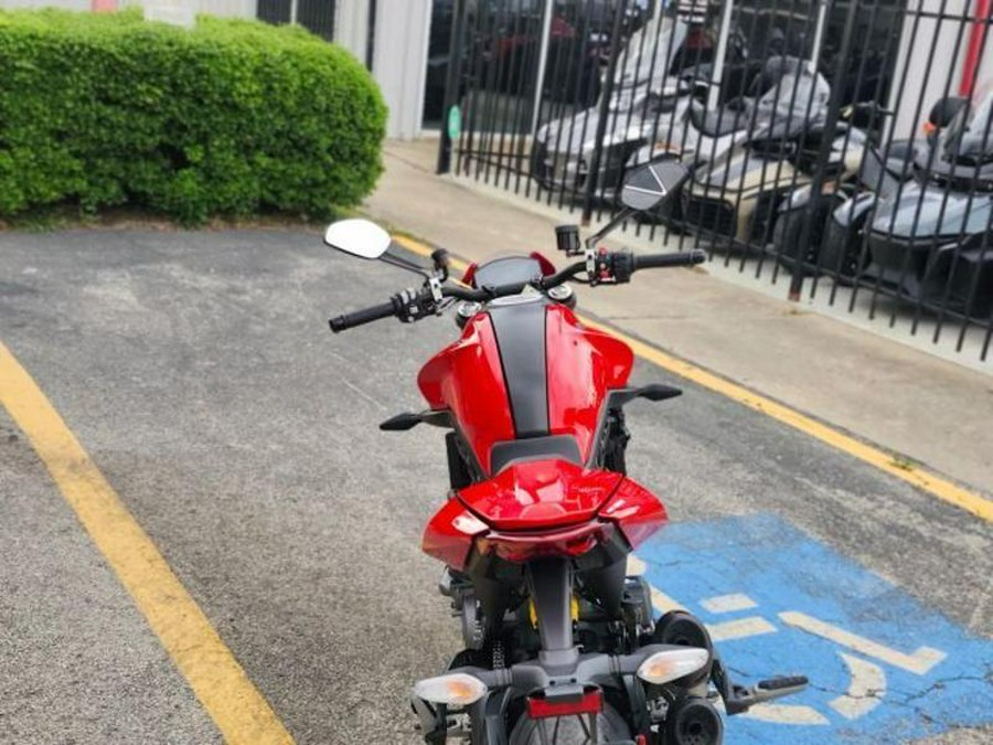 2022 Ducati Monster 937 Plus