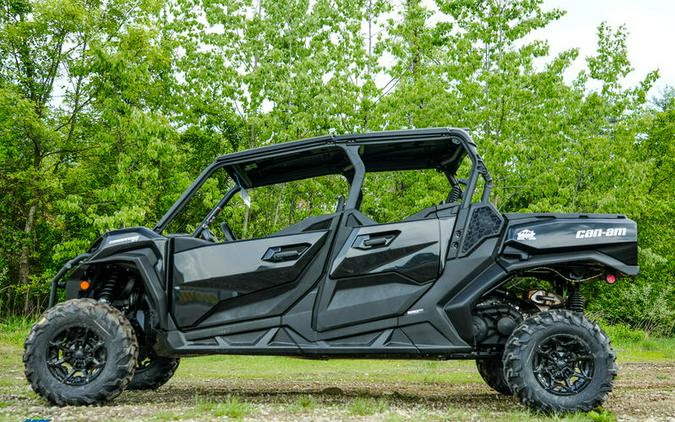 2024 Can-Am® Commander MAX XT 700