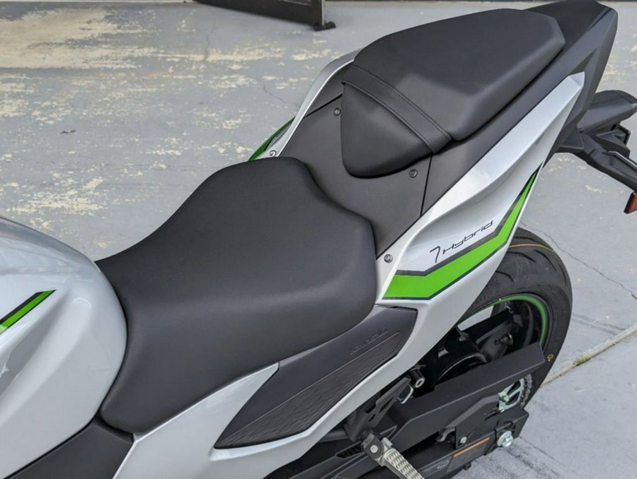 2024 Kawasaki Ninja® 7 Hybrid ABS