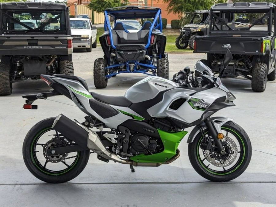 2024 Kawasaki Ninja® 7 Hybrid ABS