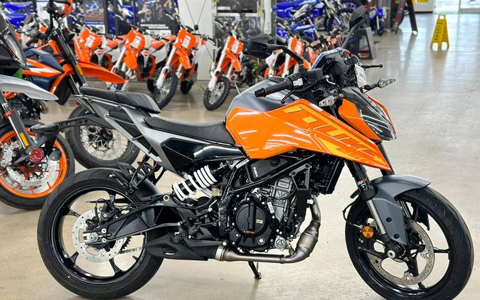 2024 KTM Duke 250