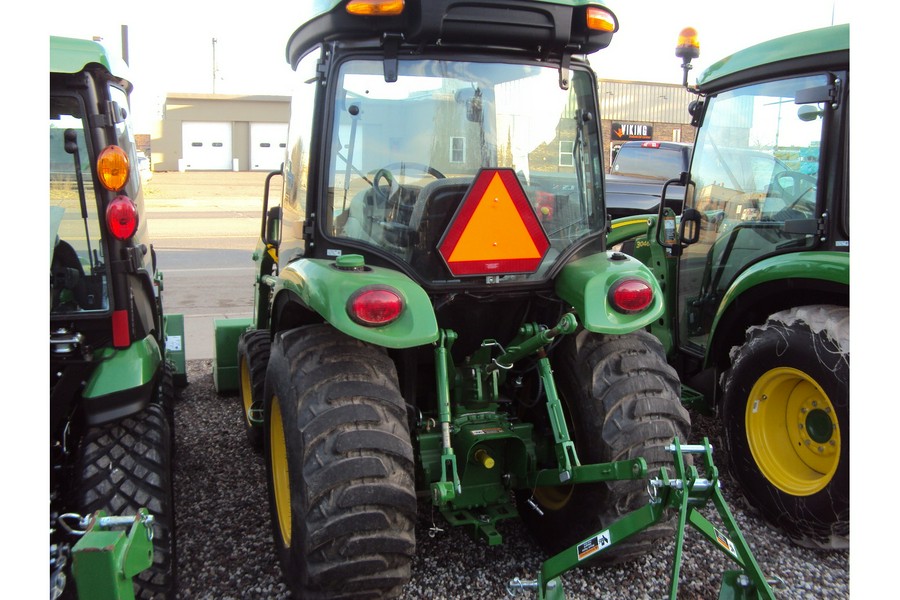 2022 John Deere 3033R CAB