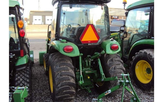 2022 John Deere 3033R CAB