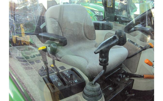 2022 John Deere 3033R CAB