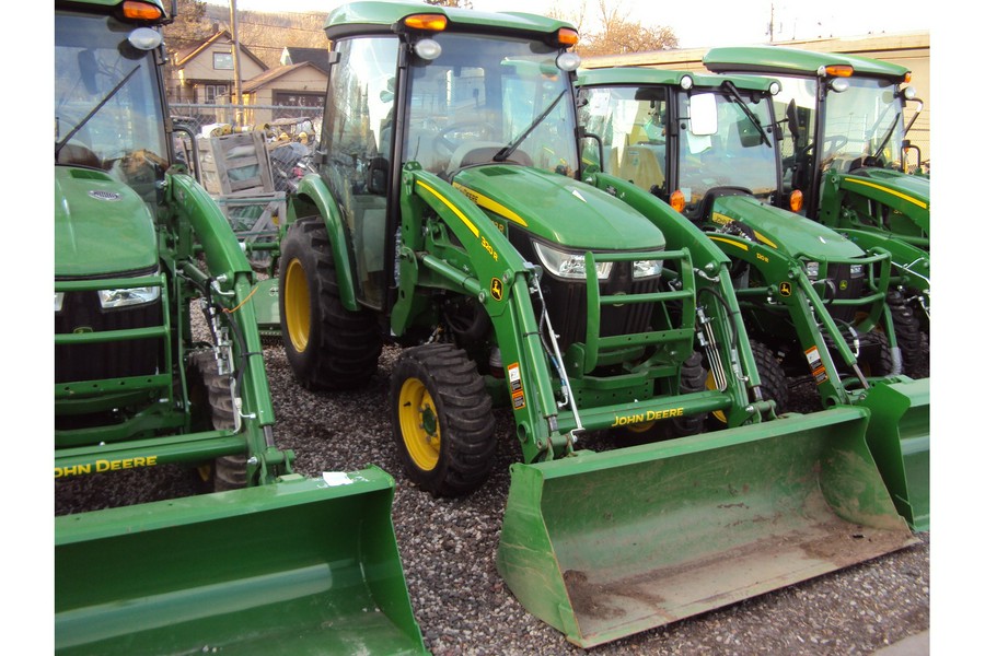 2022 John Deere 3033R CAB