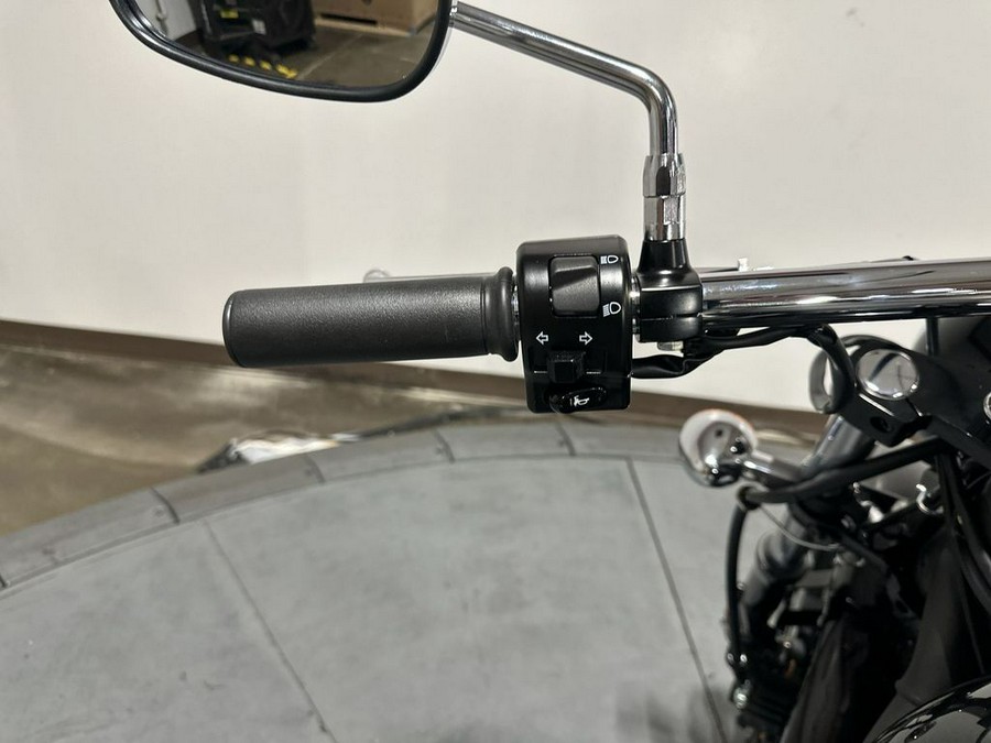 2026 Kawasaki Vulcan® 900 Custom