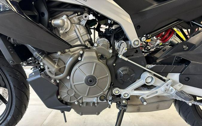 2026 Aprilia Tuono 457