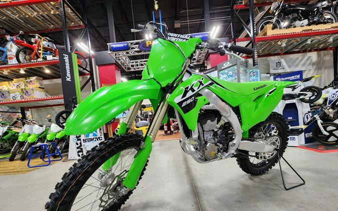 FIRST LOOK! 2024 KAWASAKI KX250, KX112, KX85 & KX65 MODELS