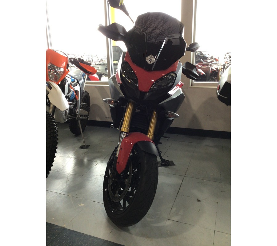 2020 BMW F900XR