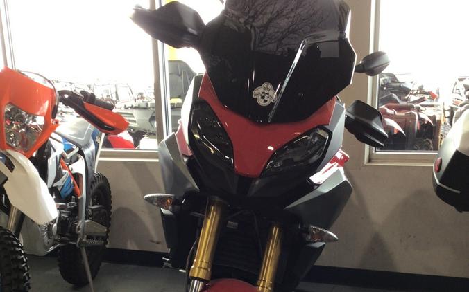 2020 BMW F900XR
