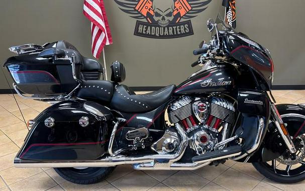 2020 Indian Motorcycle® Roadmaster® Elite Thunder Black Vivid Crystal Over Gunmetal Flake