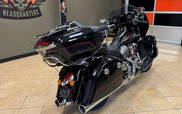 2020 Indian Motorcycle® Roadmaster® Elite Thunder Black Vivid Crystal Over Gunmetal Flake