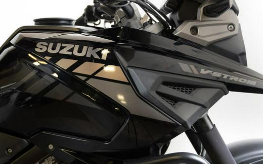 2020 Suzuki V-Strom 1050XT Adventure