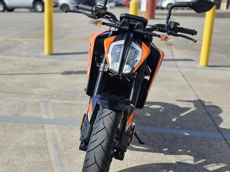 2024 KTM 790 Duke