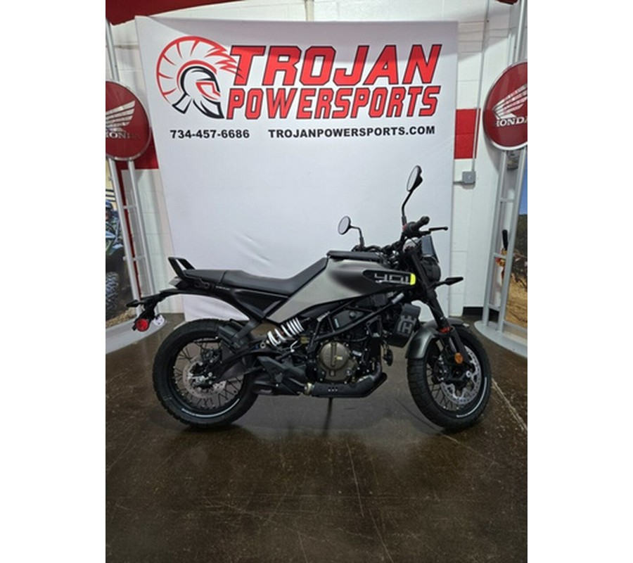 2024 Husqvarna SVARTPILEN 401