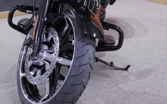 FLTRX 2025 Road Glide™