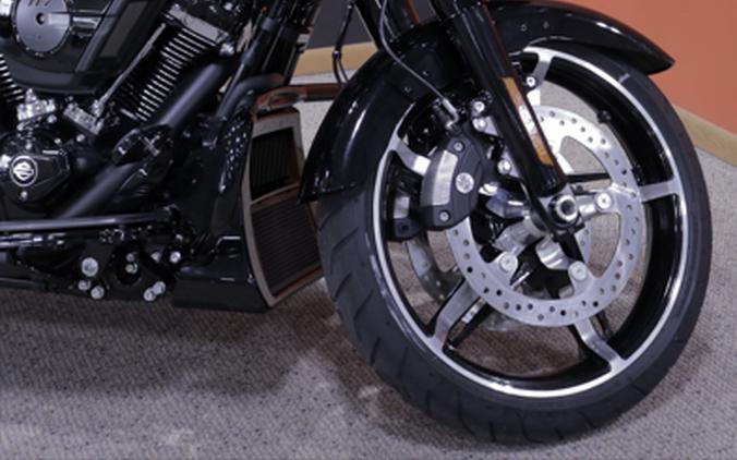 FLTRX 2025 Road Glide™