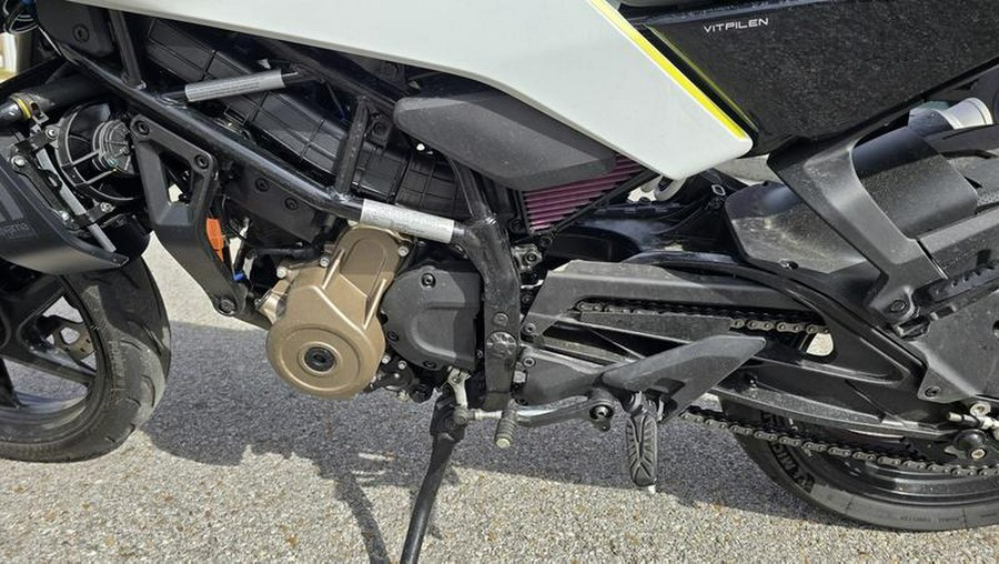 2024 Husqvarna® Svartpilen 401