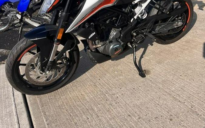2022 KTM 390 Duke