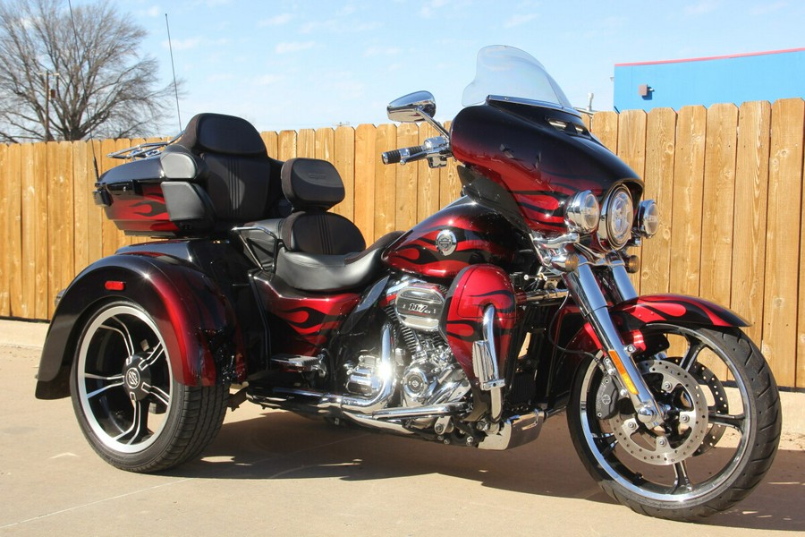 2022 Harley-Davidson CVO Tri Glide