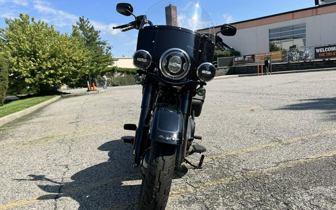 2022 Harley-Davidson Heritage Classic 114 Vivid Black