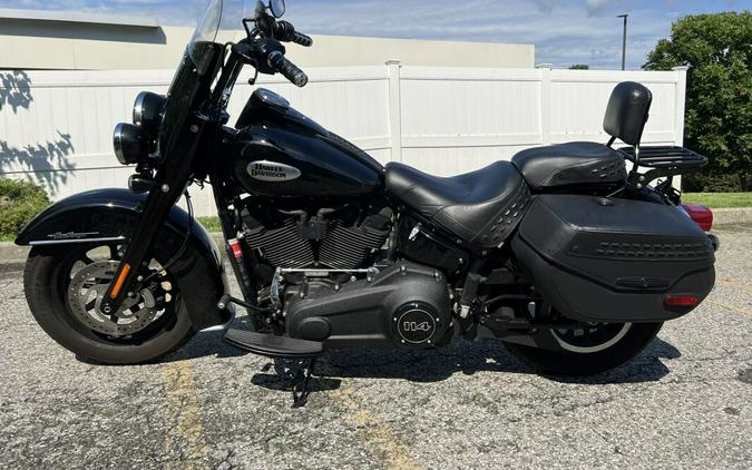 2022 Harley-Davidson Heritage Classic 114 Vivid Black