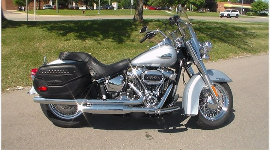 2023 Harley-Davidson® Softail® Heritage Classic