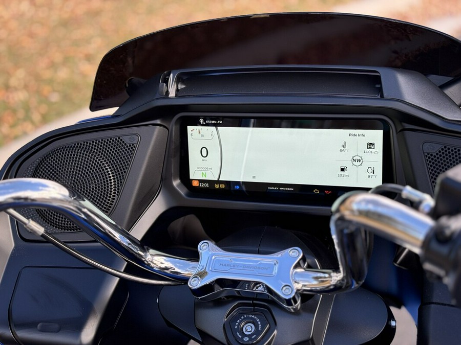 2025 Harley-Davidson Road Glide Blue Burst