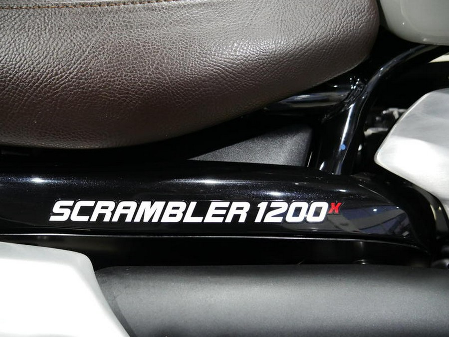 2025 Triumph Scrambler 1200 X Ash Grey