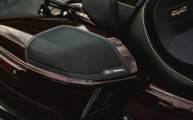 FLHXSE 2024 CVO™ Street Glide®