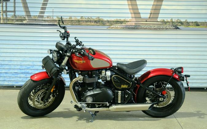 2022 Triumph BOBBER GOLD LINE