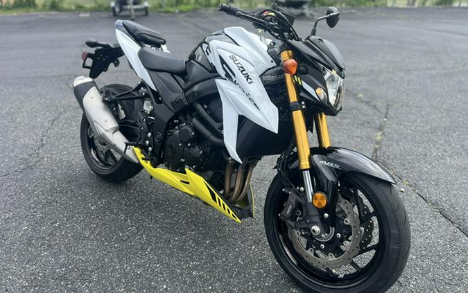 2021 Suzuki GSX-S750ZAM1