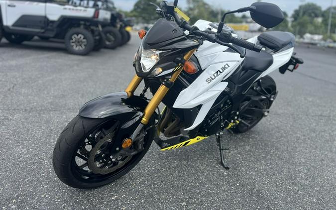 2021 Suzuki GSX-S750ZAM1