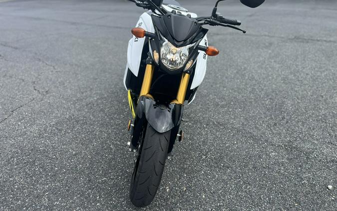 2021 Suzuki GSX-S750ZAM1
