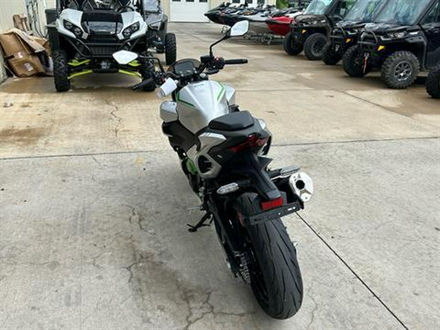 2024 Kawasaki Z7 Hybrid ABS