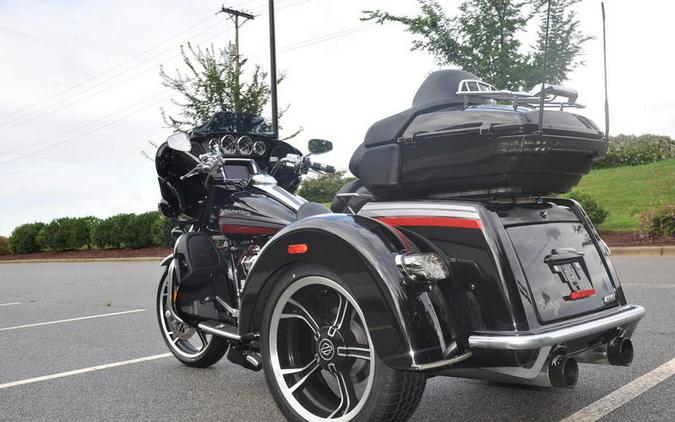 2020 Harley-Davidson® FLHTCUTGSE - CVO™ Tri Glide®