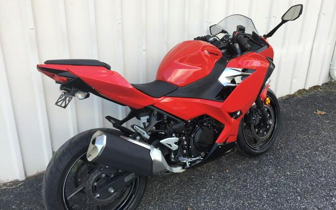 2021 Kawasaki Ninja® 400 ABS Passion Red