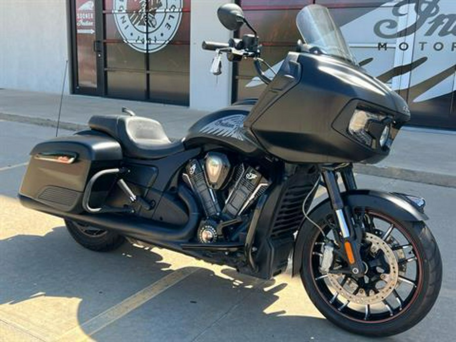 2020 Indian Motorcycle Challenger® Dark Horse®