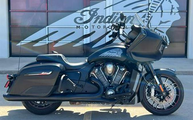 2020 Indian Motorcycle Challenger® Dark Horse®