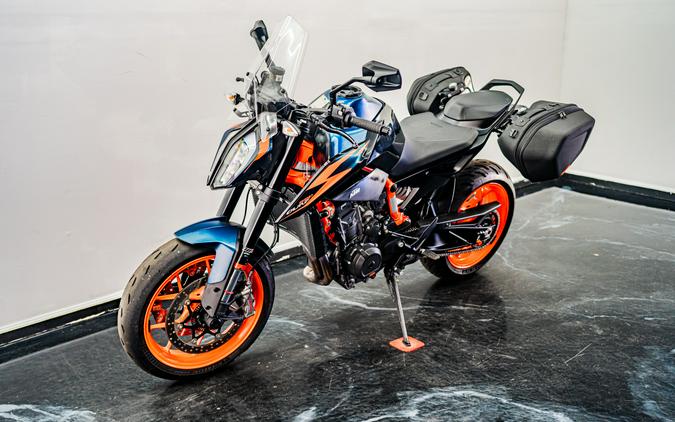 2022 KTM 890 Duke R