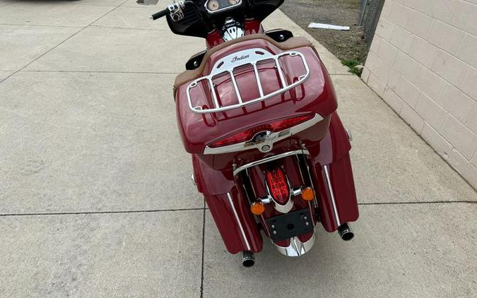 2015 Indian Motorcycle® Roadmaster™ Indian Red