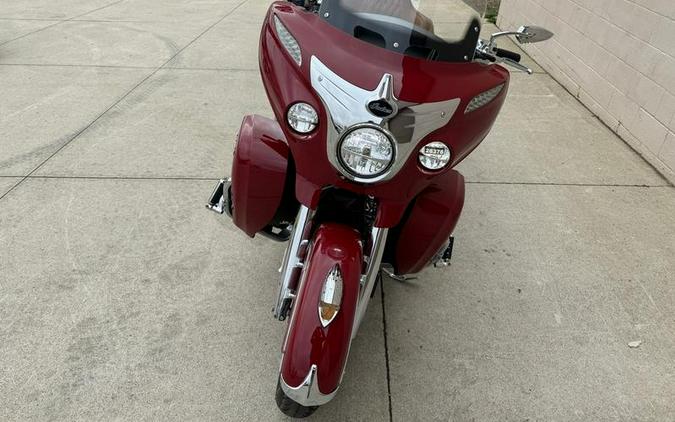 2015 Indian Motorcycle® Roadmaster™ Indian Red