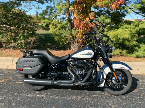 2018 Harley-Davidson Softail Heritage Classic 114 Review — From...