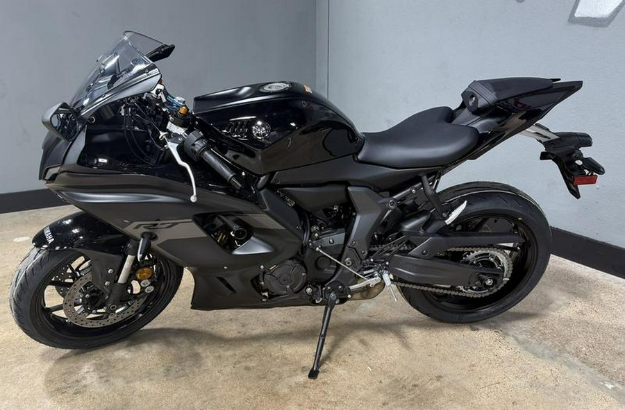2025 Yamaha YZF-R7
